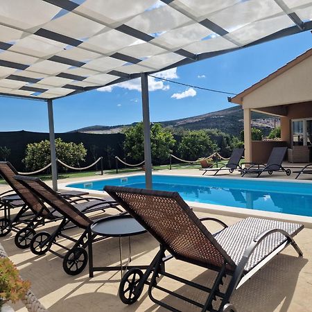 Holiday Home Near Trogir Kastel Stafilic Bagian luar foto